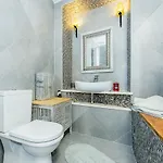 Hotel Azimut
