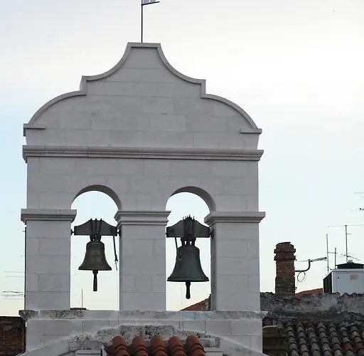 Azimut מלון שיבניק