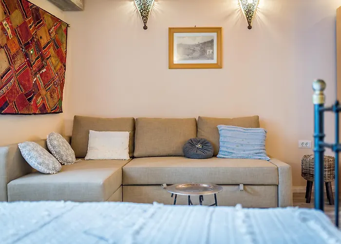 מלון Azimut שיבניק